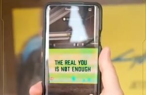 Die Cyberpunk 2077 Poster auf der Gamescom 2019 verbergen ein kleines Geheimnis